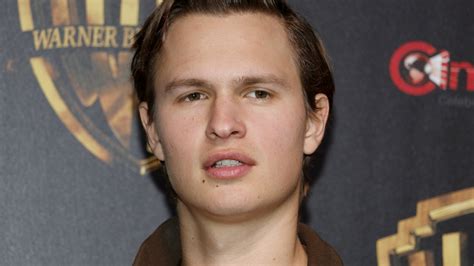 ansel elgort freundin|Ansel Elgorts Freundin: Ist der hübsche Schauspieler。